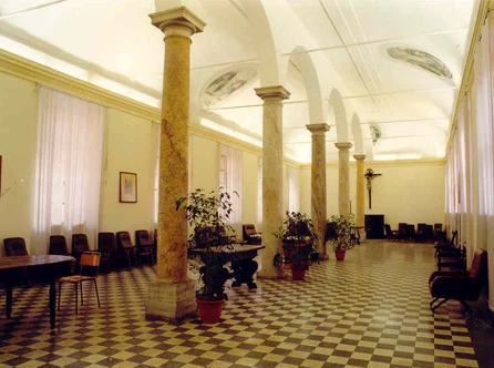 sala_colonne.jpg
